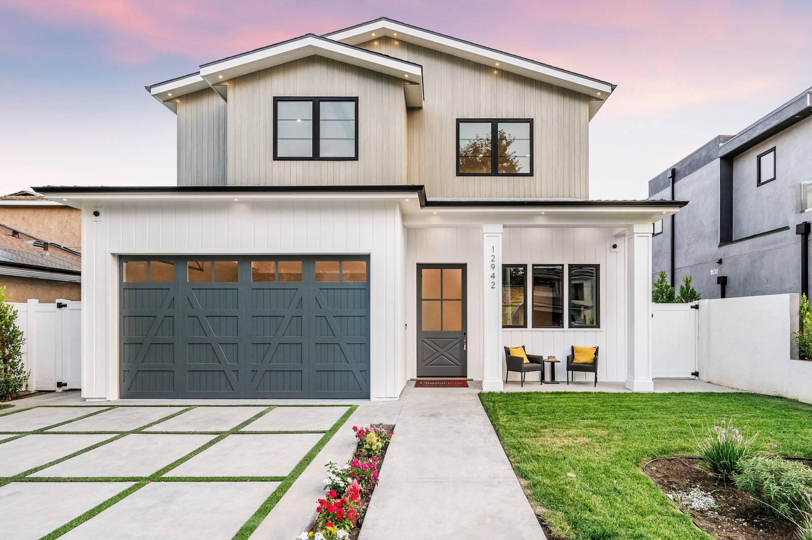 Exterior view of a contemporary new home in Los Angeles.